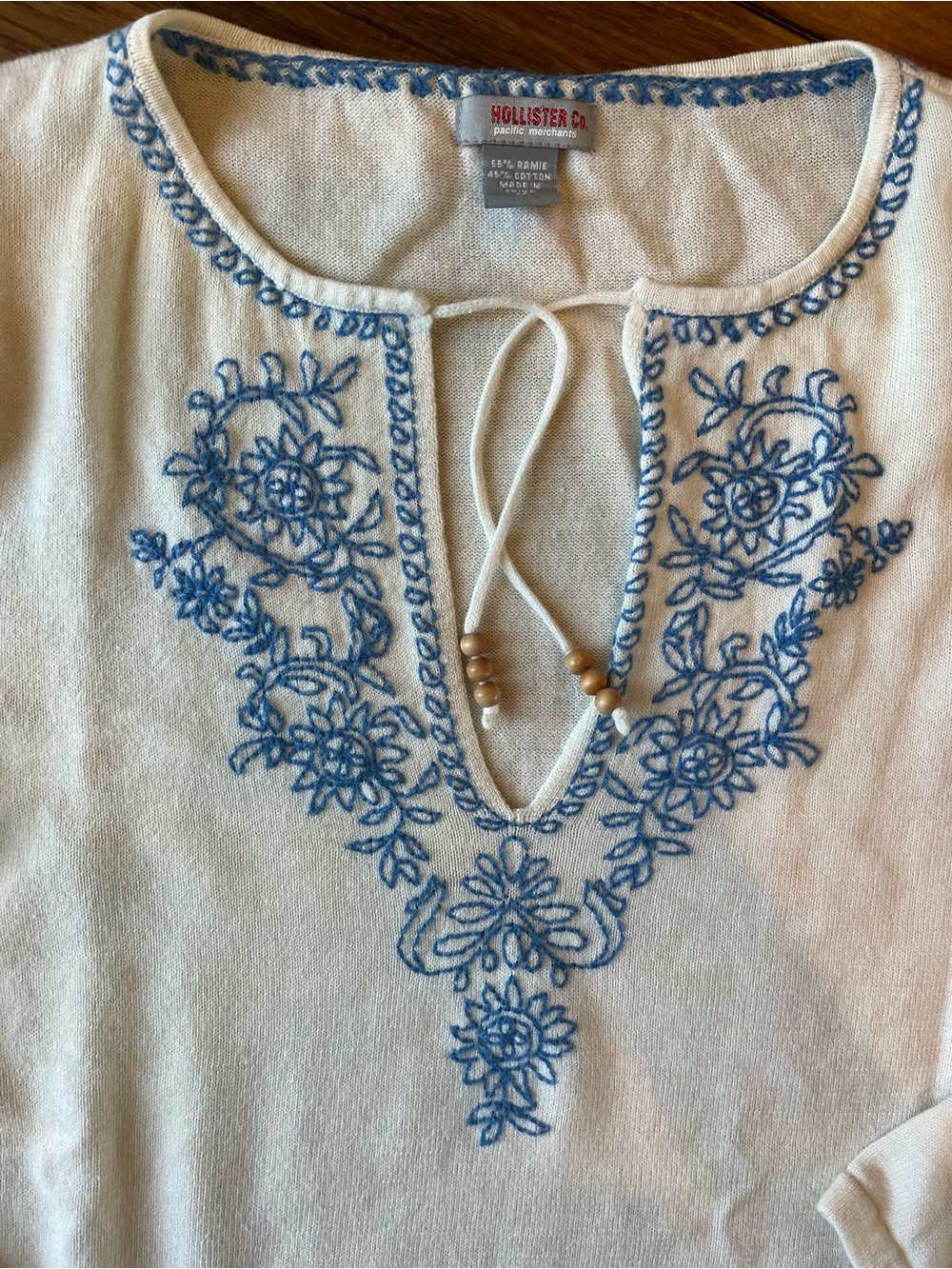 Hollister top
